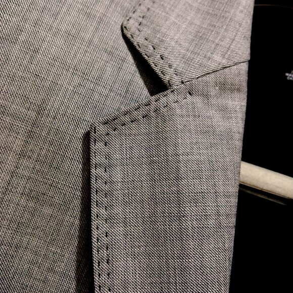 Anne Klein Charcoal Gray Sharkskin Blazer with detailed Pick Stitching - Picture 5 of 7